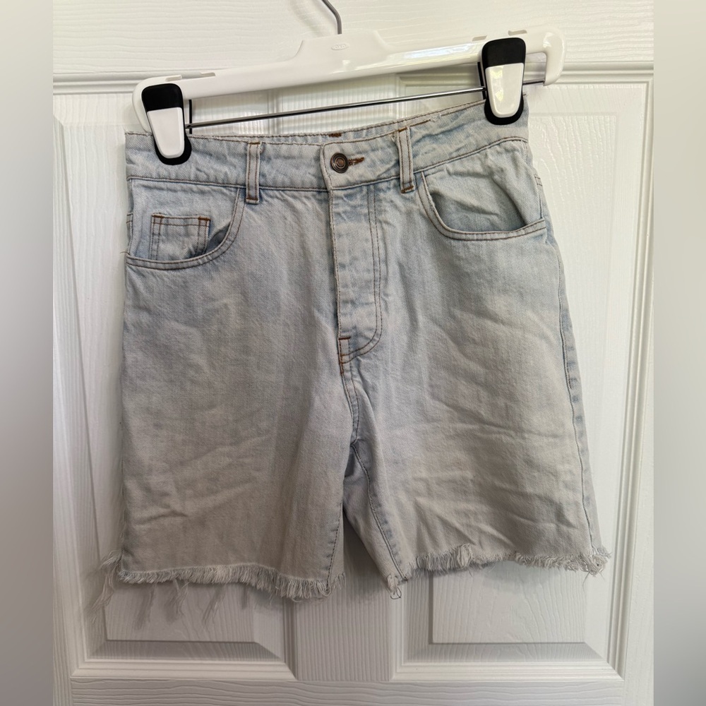 Brandy Melville Womens Jean Shorts Cut Off Distressed Size 40 US 26 Button Fly